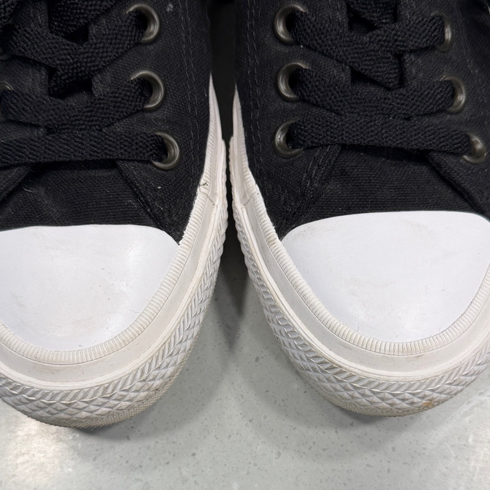 Converse All Stars, women’s size 7 - Picture 4 of 10
